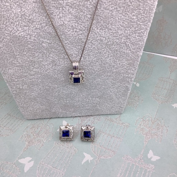 Modernist Sterling Silver and Sapphire Blue Jewelry Set - Picture 2 of 4